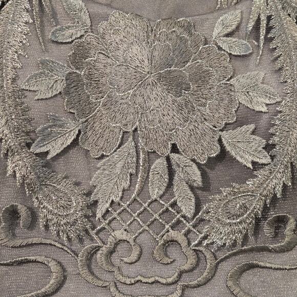 Sue Wong Nocturne Gray Silver Embroidered Lace Sheath Cocktail Dress, Size 8 - Picture 8 of 11